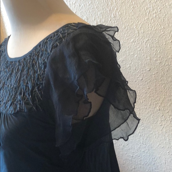 (47) Thin Flowy Blue Top - Picture 5 of 5